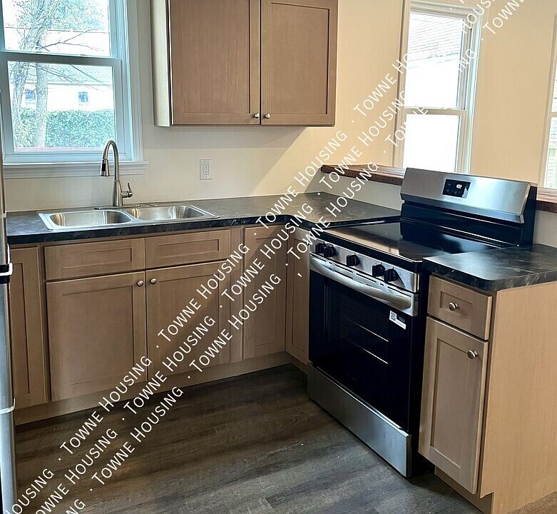 1st image of 20 Marion St #6