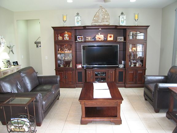 5th image of 624 Washington Dr