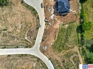 5801 Hawkswood Cir, Lincoln, NE 68516