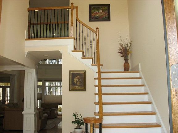 2nd image of 1308 Sydneys Pass