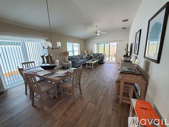 3rd image of 1394 Franklin Ct