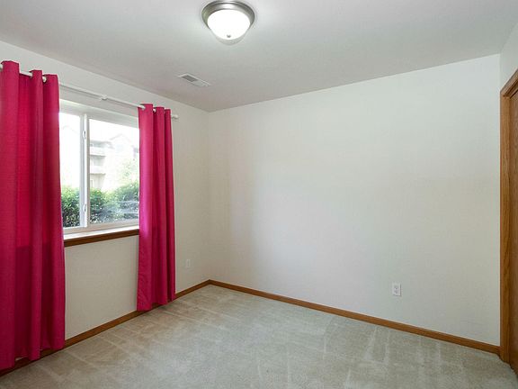 4th image of 105 Jefferson St Unit 1