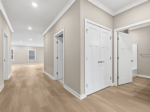 3rd image of 294 Olivia Dr