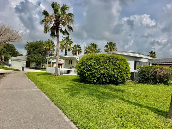 16 Grande Vista Way, Port St Lucie, FL 34952