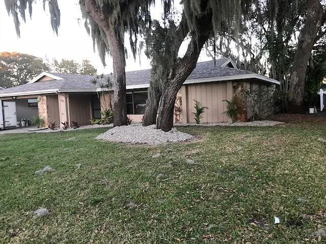 115 Mimosa Dr — Photo 1