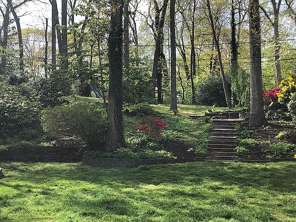 2nd image of 26 Dogwood Dr