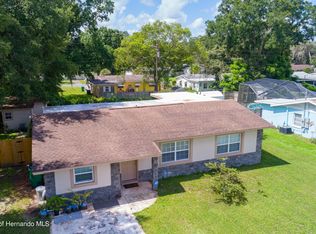 39052 5th Ave, Zephyrhills, FL 33542