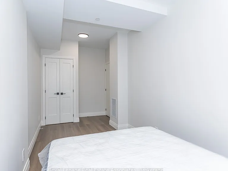 1000 Bathurst St #401 — Photo 17