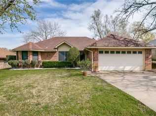 6107 Twinhill Dr, Arlington, TX 76016