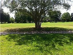 4th image of 651 E Country Grove Cir