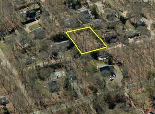 265 Burtis Pl, Peconic, NY 11958