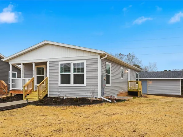 1229 Rich River Way, New Richmond, WI 54017