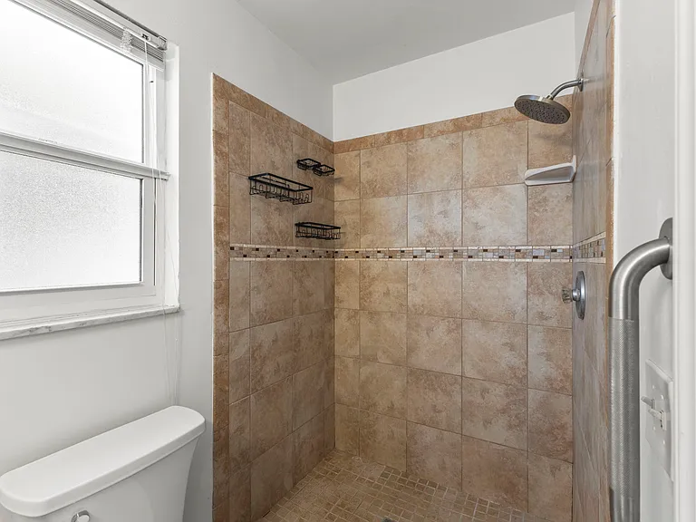 4960 Dover St NE — Photo 10