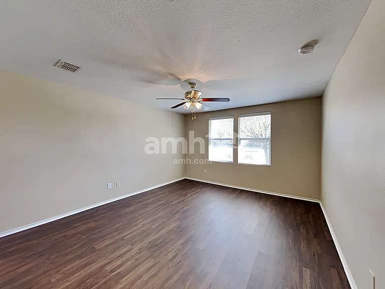 1021 Bumble Bee Dr — Photo 11