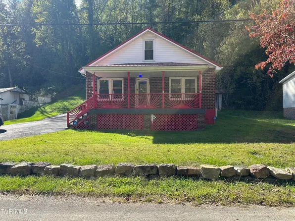 8342 N River Rd, Pound, VA 24279