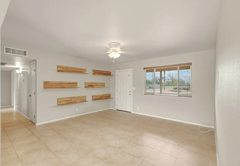 1224 E 9th Ave — Photo 3