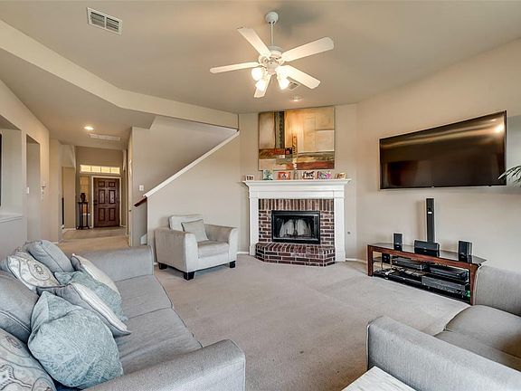 5th image of 624 Camellia Dr
