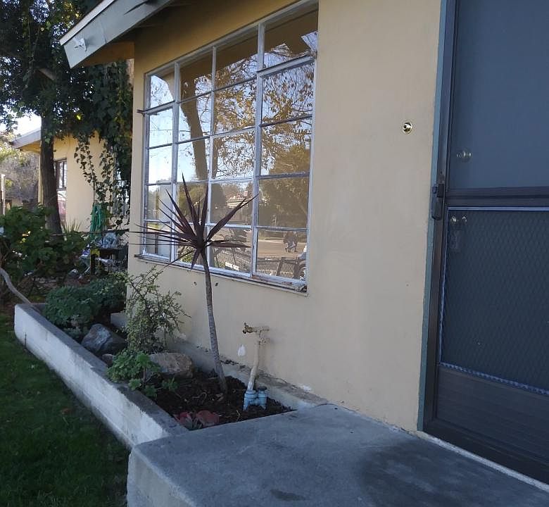 1st image of 3812 Clairemont Dr