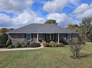 183 Mai Ridge Ln, Lafayette, TN 37083