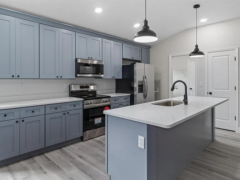 1768 E Bismark St — Photo 10