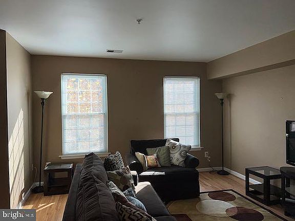 4th image of 11364 King George Dr #15