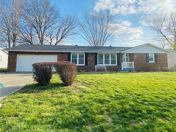 2nd image of 605 Holiday Dr