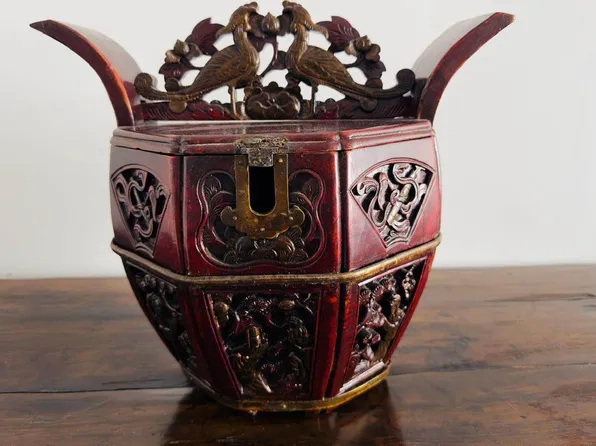 209 East 56th Street image 23 of 34