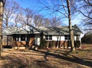 4 Cedar St, Edgewater Park, NJ 08010