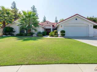 2621 Saint Gobain St, Bakersfield, CA 93311