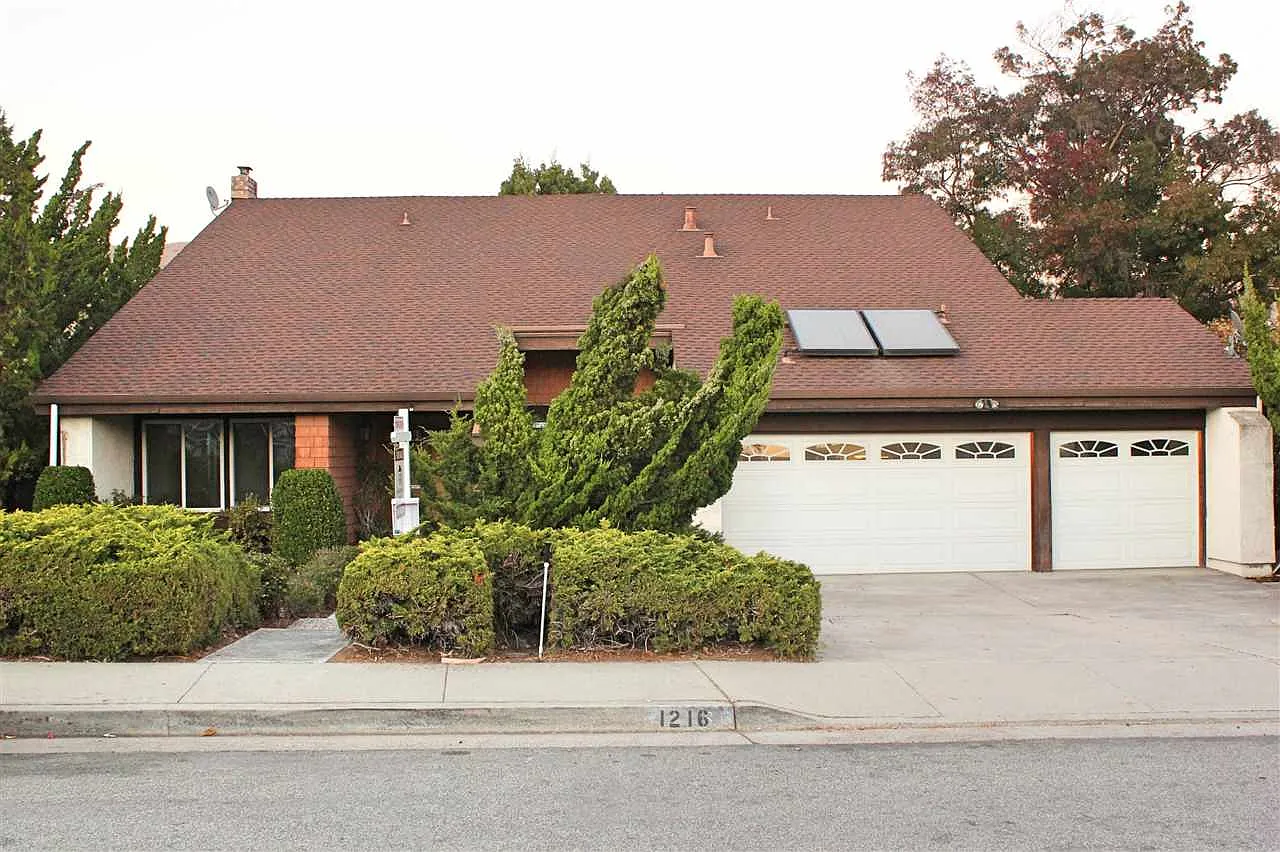 1216 Utopia Pl photo 1