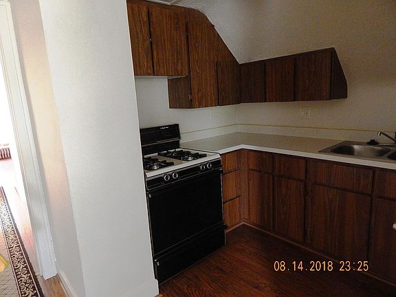 3rd image of 412 Bondie St