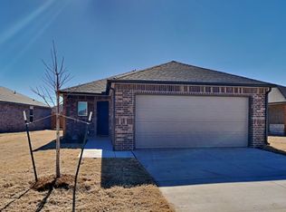 9320 NW 129th St, Yukon, OK 73099