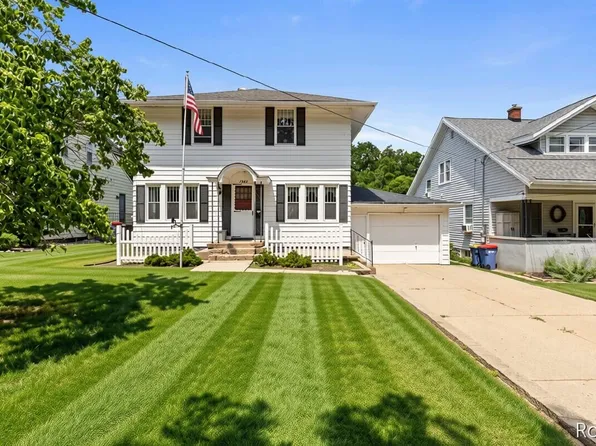 1545 4th St NW, Grand Rapids, MI 49504