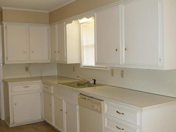 5th image of 1006 Holik Dr #1006