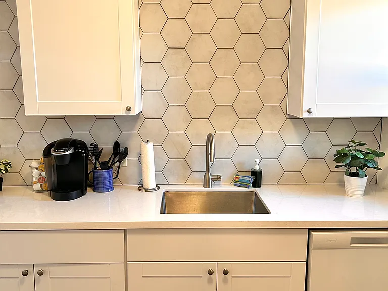422 N 18th Ave #3 — Photo 6