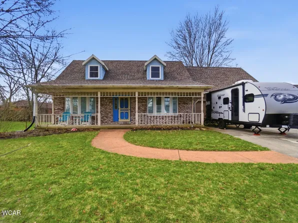 1103 Poppy Dr, Wapakoneta, OH 45895