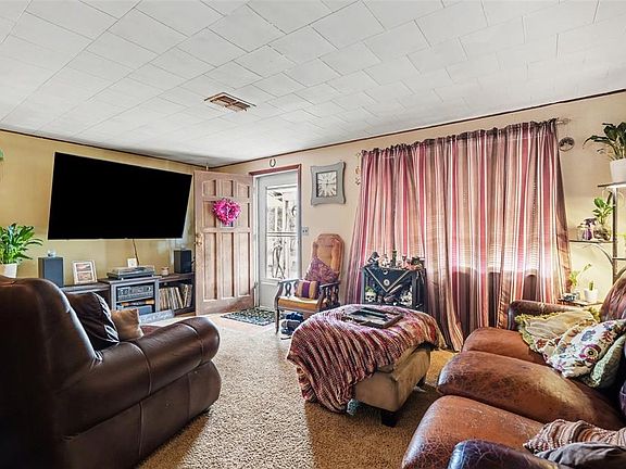 4th image of 36825 Roberts Rd