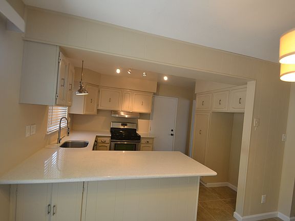 4th image of 12 Los Cerritos Dr