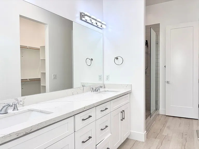 4020 N 12th St #4 — Photo 51