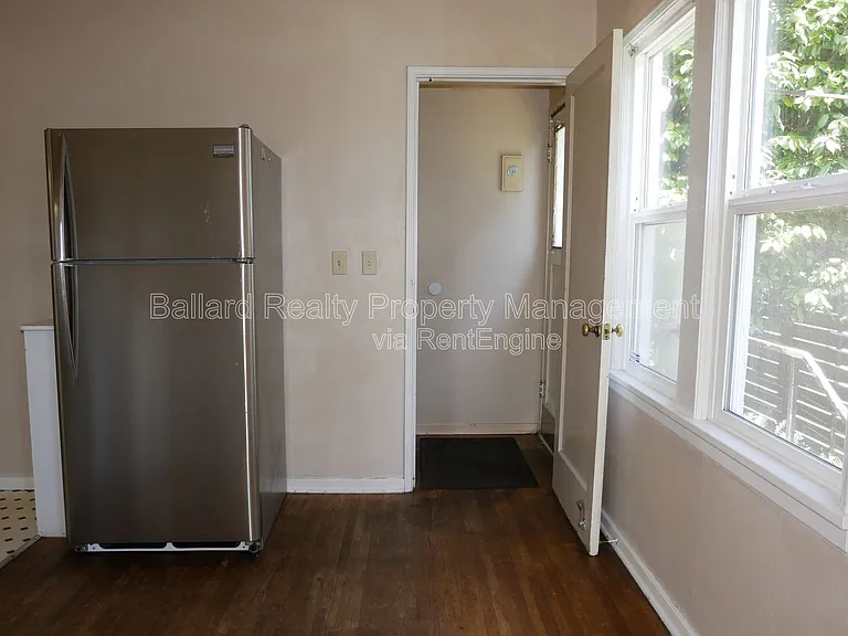 1406 NW 61st St — Photo 7