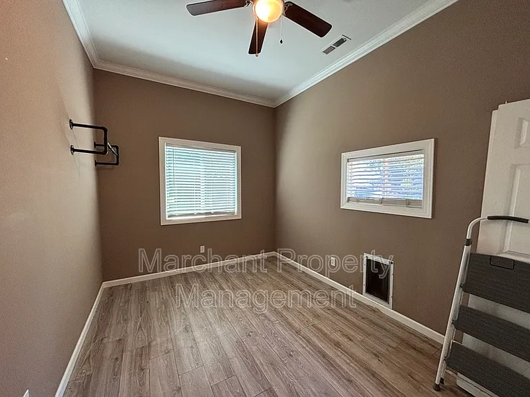 102 S 8th St — Photo 6