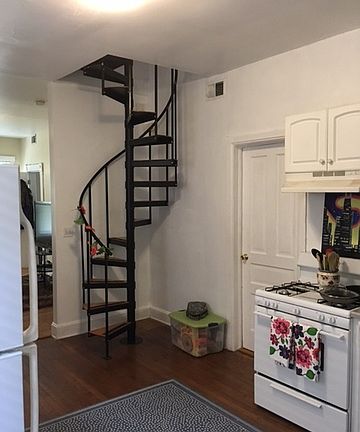5th image of 1248 W Wellington Ave #2