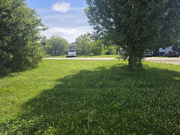 2nd image of 128 Southridge Ests