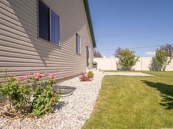 3rd image of 2671 Mary Dr