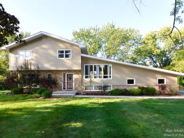 3800 Catherine St, Jackson, MI 49203