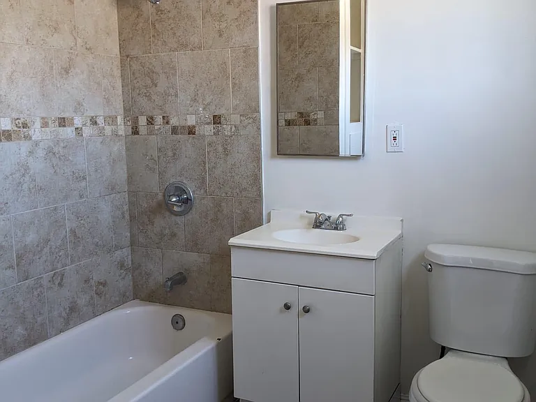 757 Karesh Ave #5 — Photo 6