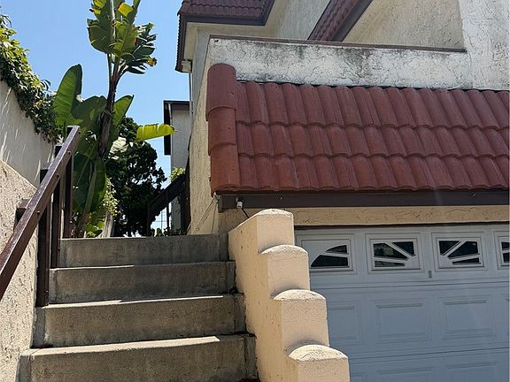 3rd image of 33884 Street Of The Violet Lantern