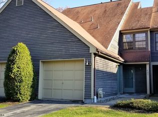 4B New Bedford Rd, West Milford, NJ 07480