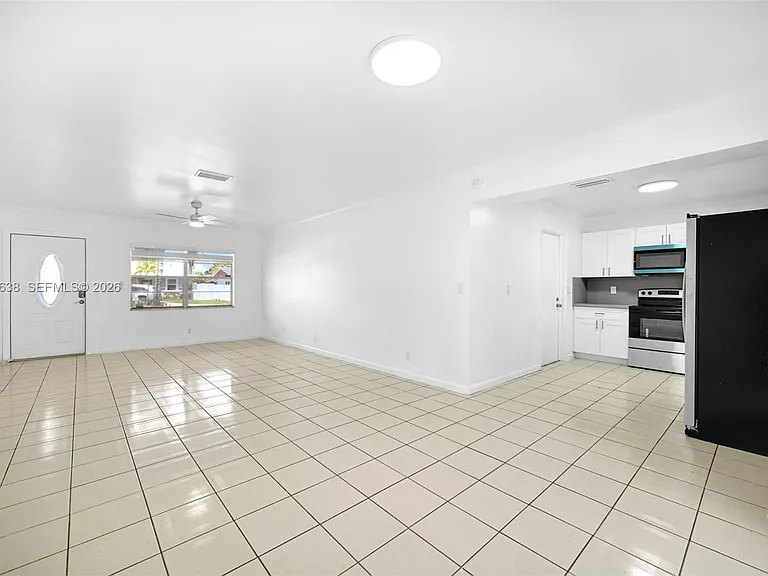 304 SW 77th Ave — Photo 5