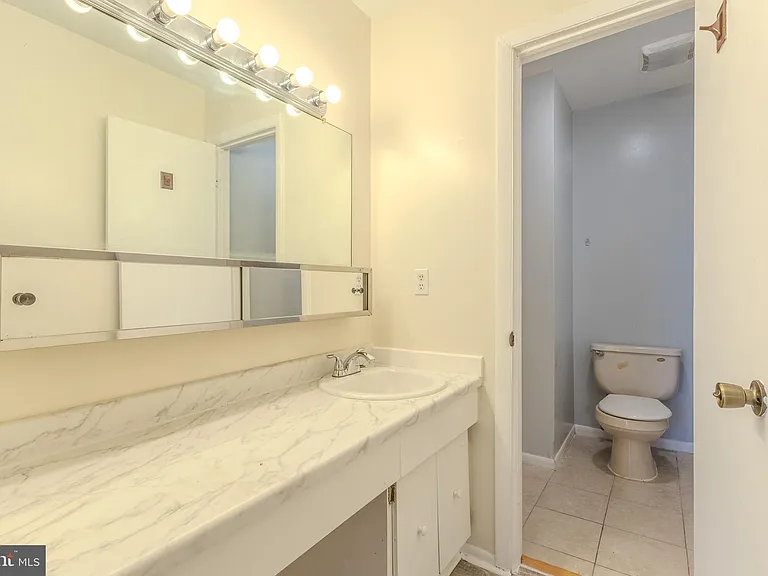 398 Harry S Truman Dr #270 — Photo 21